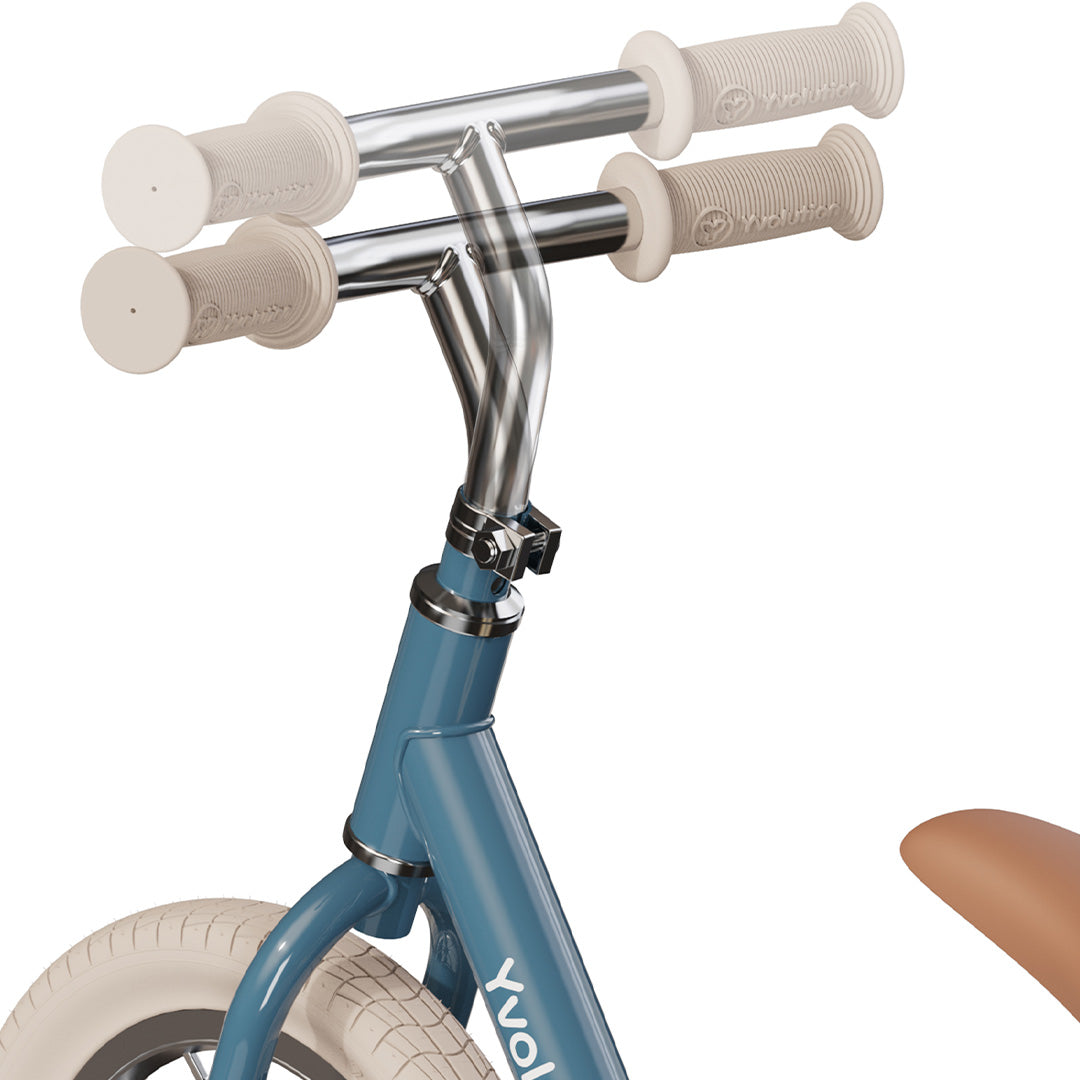 Detail van het verstelbare stuur van de Yvolution loopfiets.