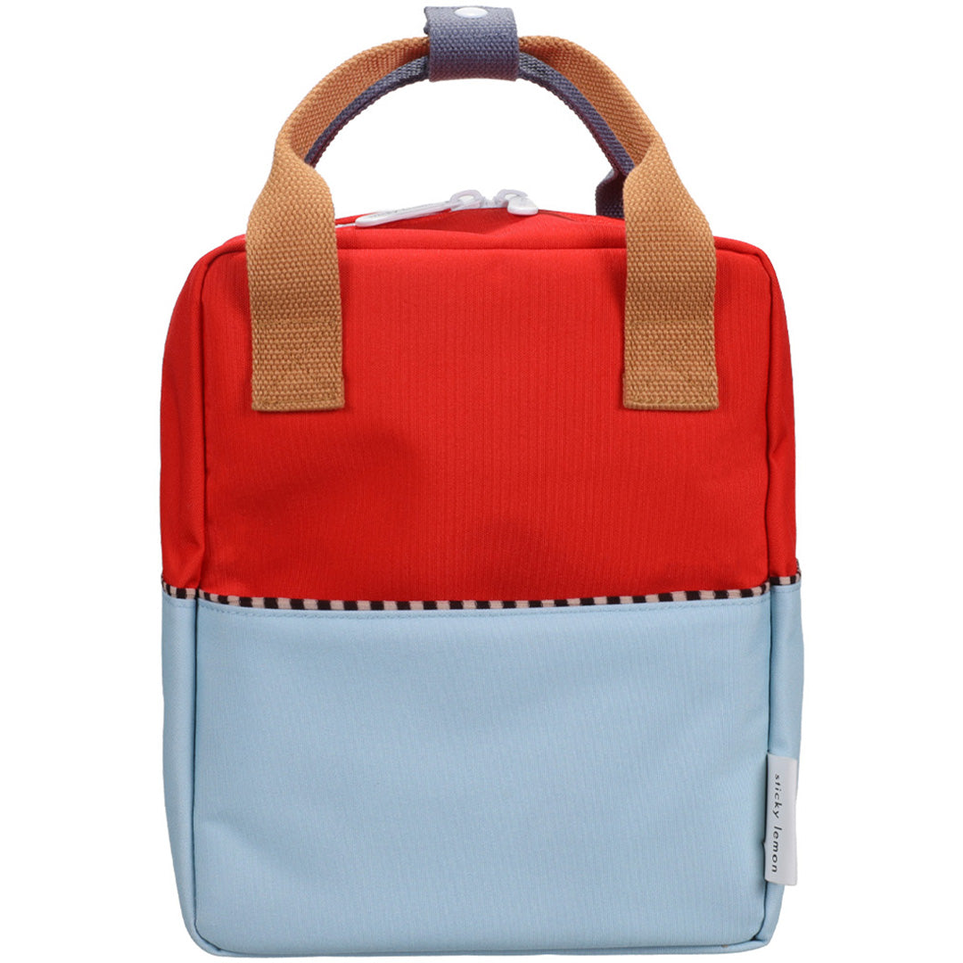 1802271-sticky-lemon-peuterrugzak-colourblocking-red-hat-zissou-blue-26-cm_4