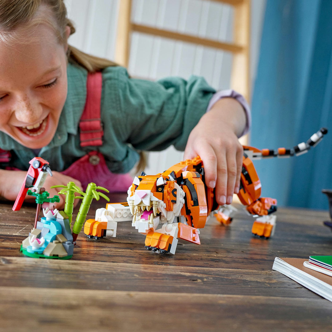 LEGO creator 3-in-1 grote tijger naar rode panda of vis