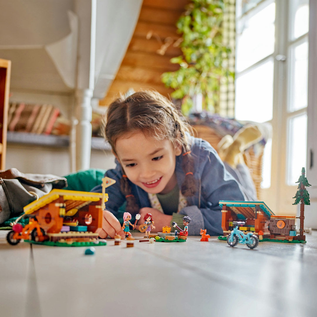 LEGO friends avonturenkamp knusse boshutten