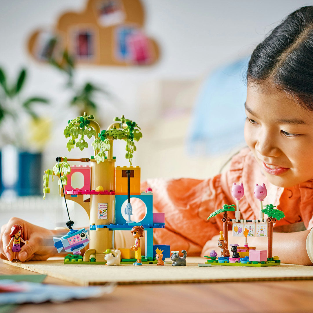 LEGO friends kattenverjaardagsfeestje en boomhut set