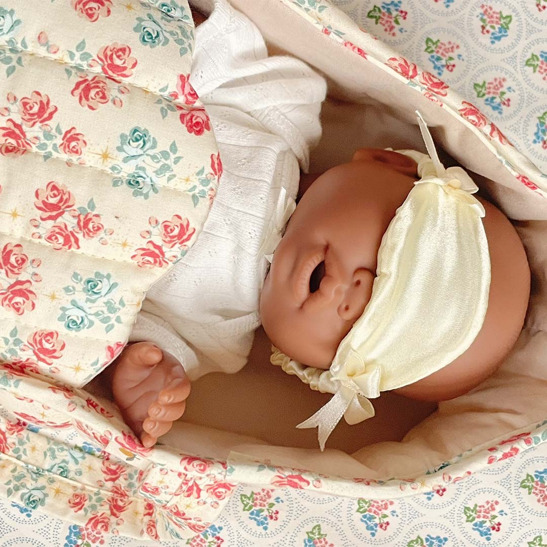 KS102928 | konges sløjd babypop lea met reiswieg en accessoires - 31 cm | 6