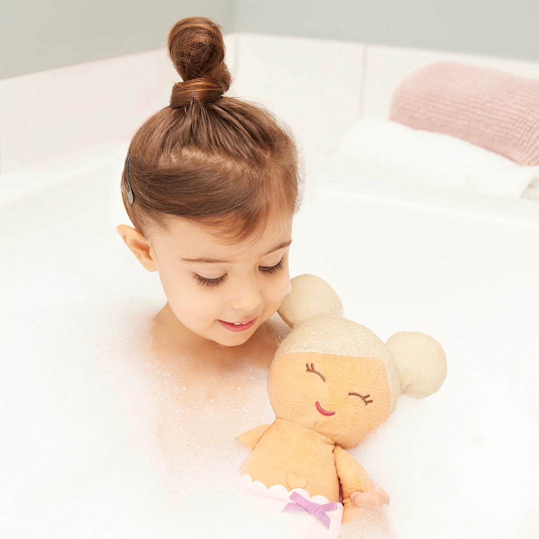 lullababy badpop pluche met accessoires - blond meisje - 15 cm | LBY7236 | 2