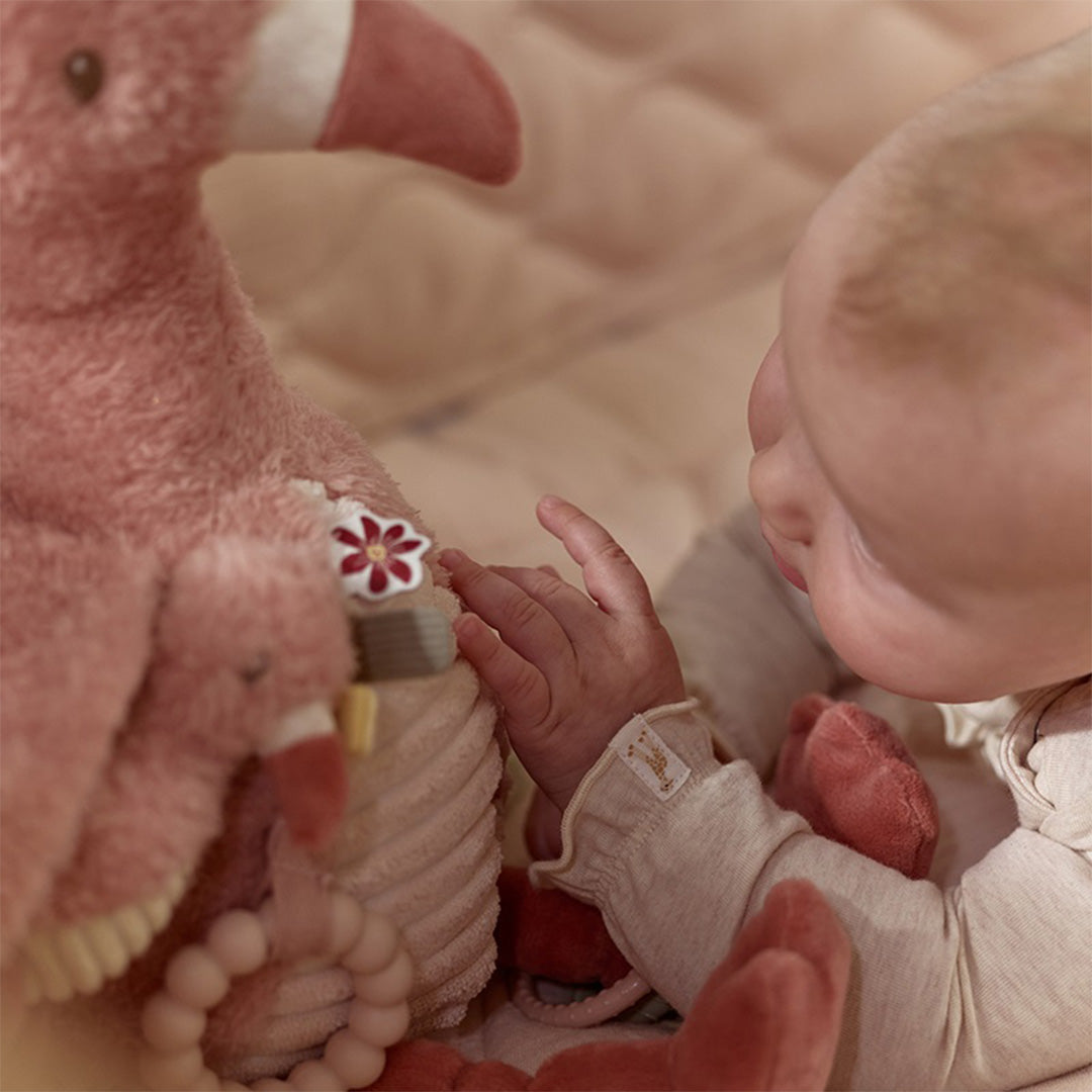 little dutch activiteitenknuffel flamingo - safari friends | LD8318 | 2