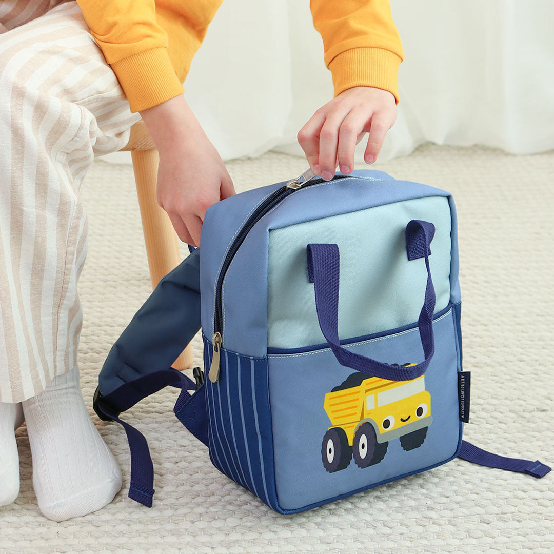 a little lovely company peuterrugzak - kiepwagen - 26 cm | BPDTBU96 | 2