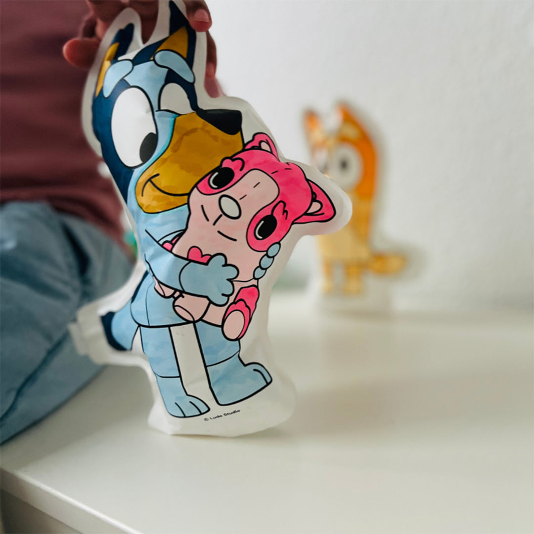 Ara Creative - Opblaasbare kleurplaat Bluey - Koetjeboe Kidsboetiek Ara Creative - Opblaasbare kleurplaat Bluey - Koetjeboe Kidsboetiek