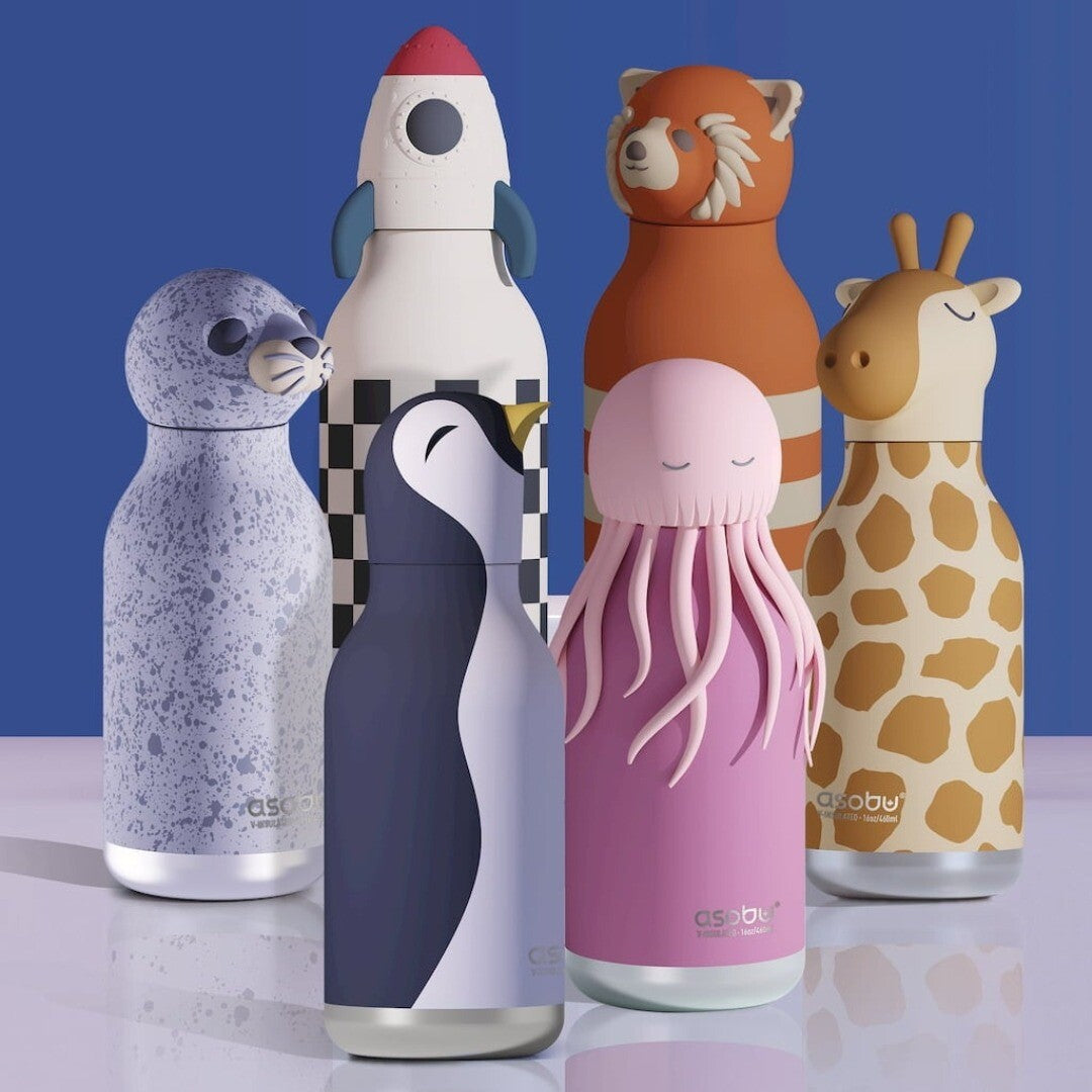 Asobu Bestie Kinderdrinkfles met rietje , geïsoleerde Asobu Bestie Kinderdrinkfles met rietje , geïsoleerde