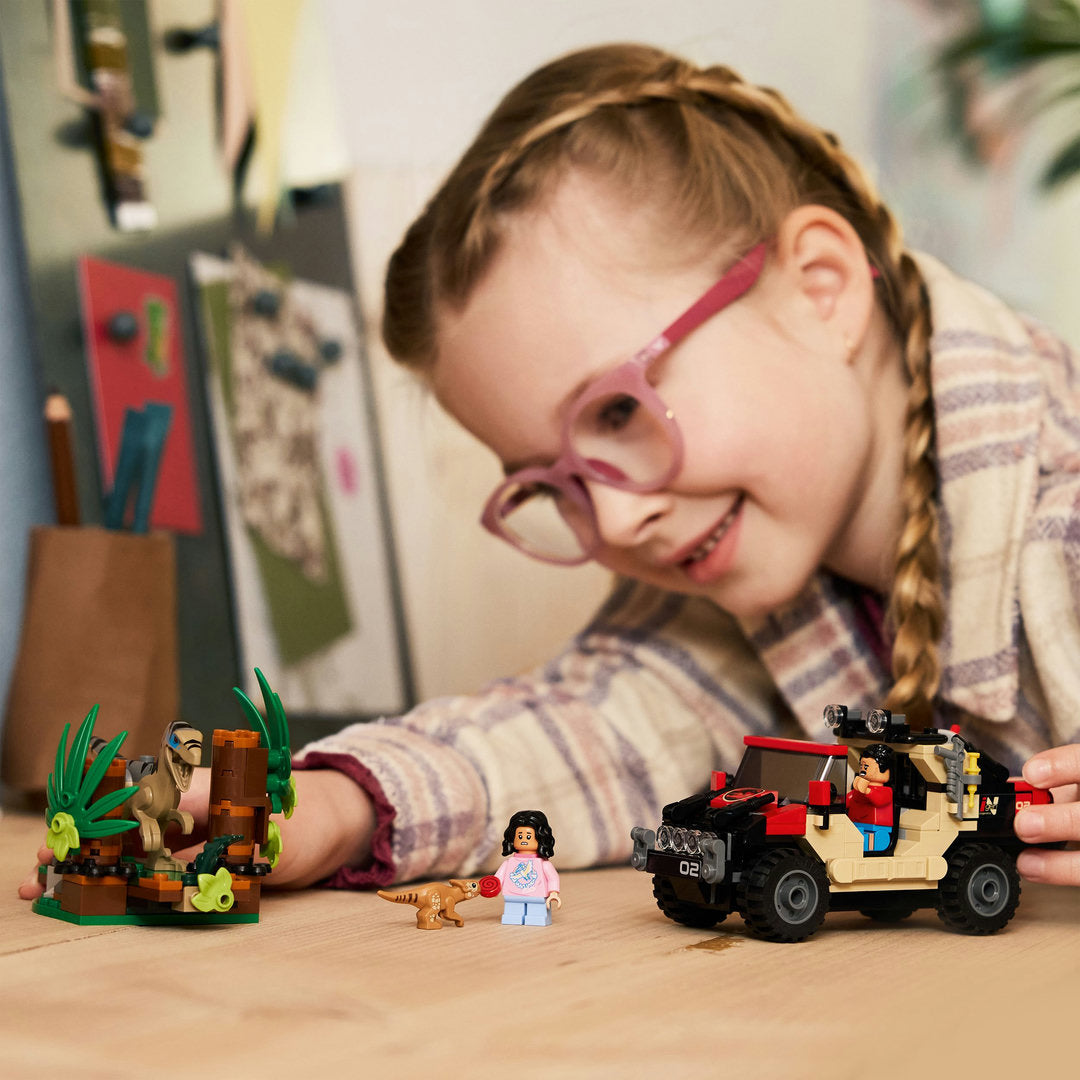 LEGO jurassic world offroad raptorontsnapping