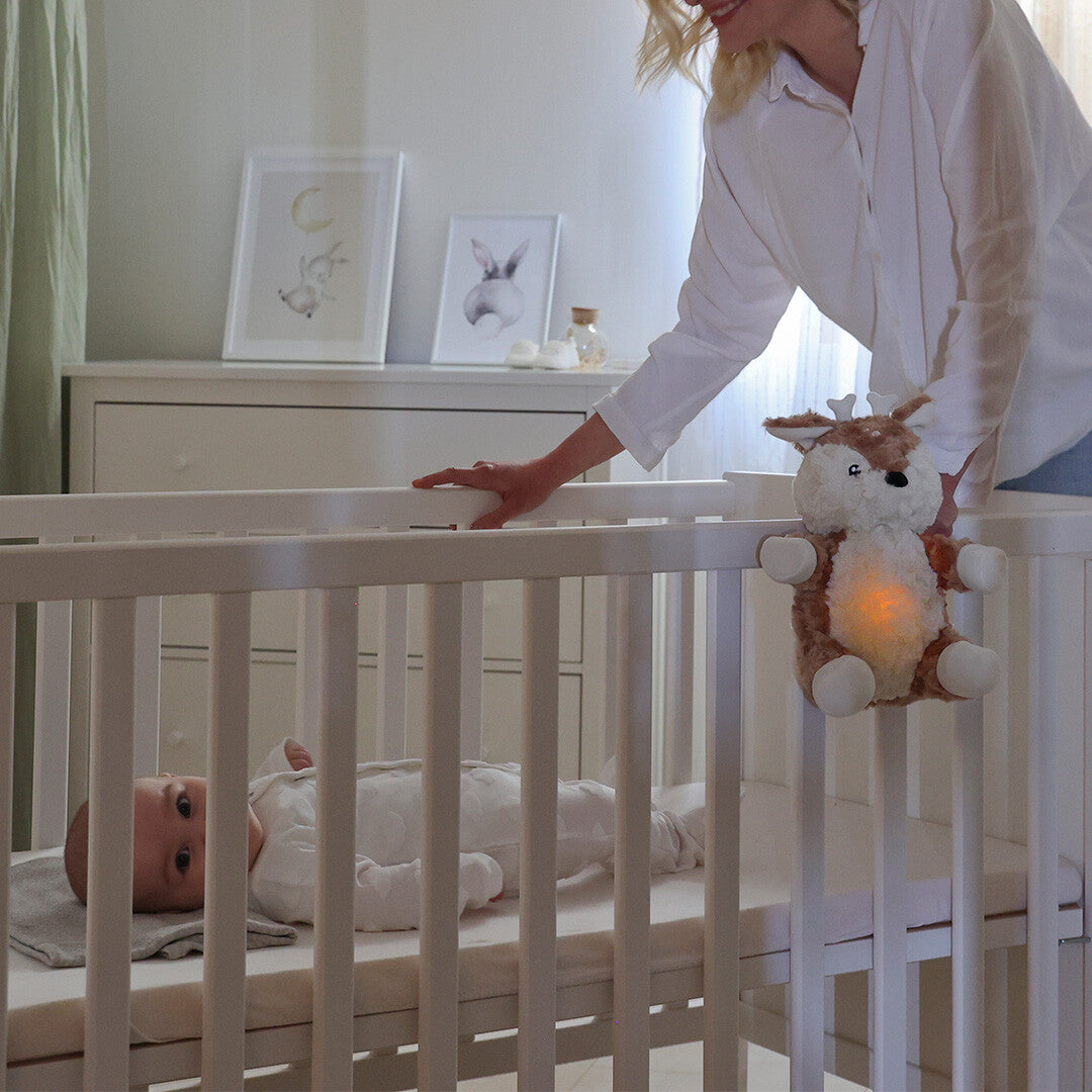 cloud.b knuffelreekalf met nachtlamp en geluid - finley | CLB-LOVELIGHT-FAW | 4
