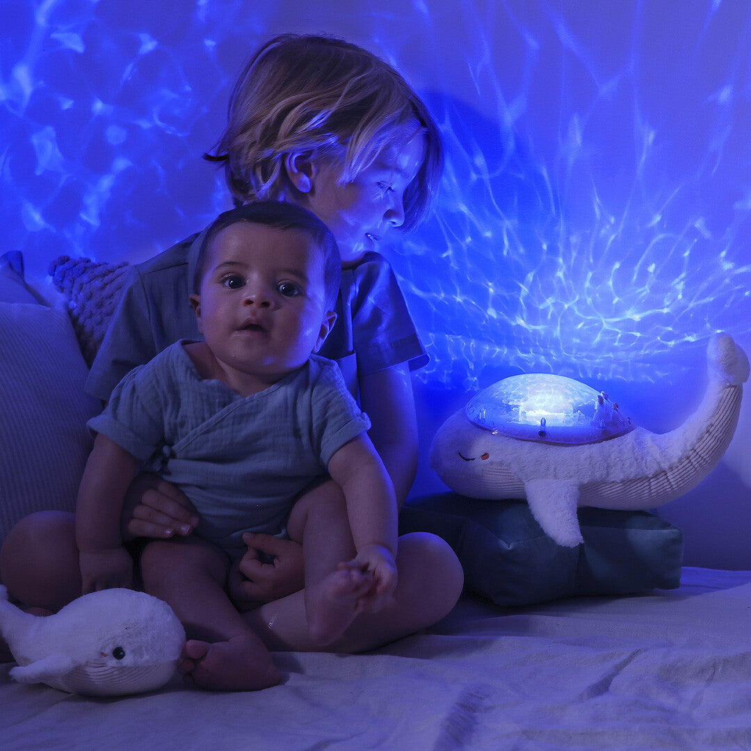 cloud.b knuffelwalvis met nachtlamp en geluid - wit | CLB-TRANQUILWHALE-WH | 1