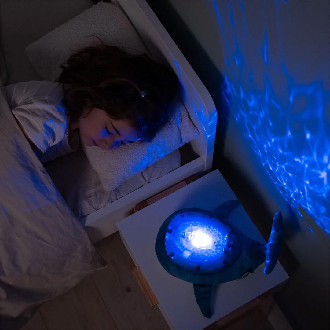 cloud.b knuffelwalvis met nachtlamp en geluid - blauw | CLB-TRANQUILWHALE-BU | 11