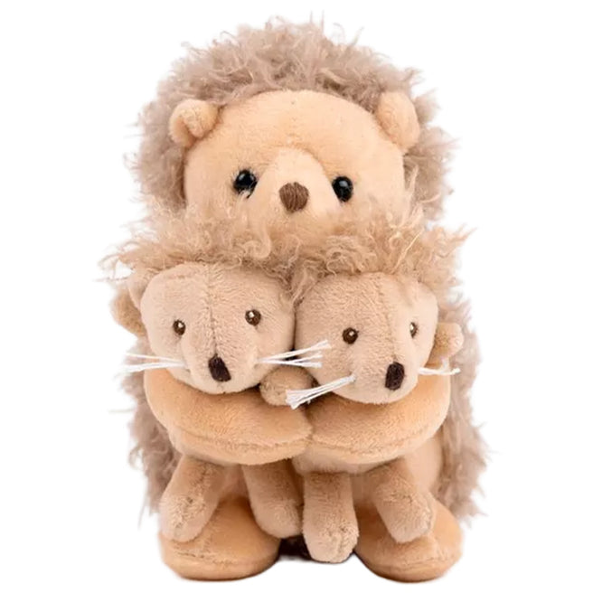 Egmont Toys pluchen egel knuffel met twee kleine egels in de armen.
