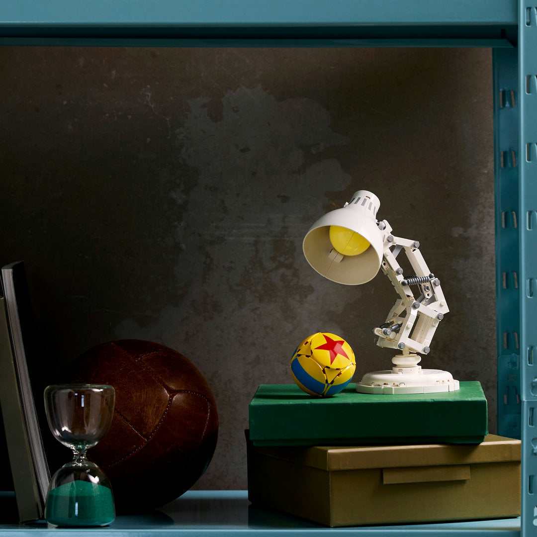 LEGO ideas ǀ disney pixar luxo jr. displaymodel