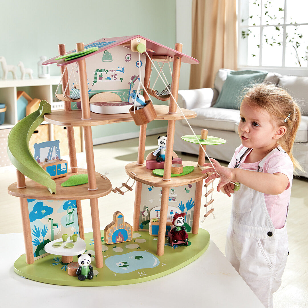 hape poppenhuis met inrichting en pandafamilie | E3413 | 1