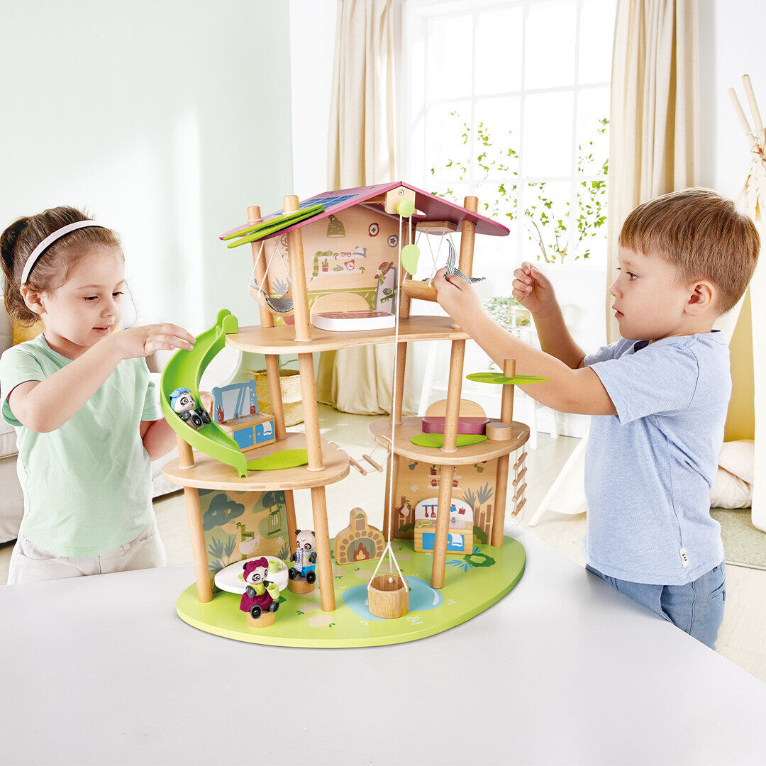 hape poppenhuis met inrichting en pandafamilie | E3413 | 5