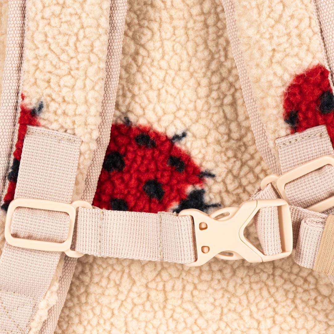konges sløjd kleuterrugzak jody teddy - ladybug sand - 34 cm  | KS102604-LADYBUG-SAND | 5
