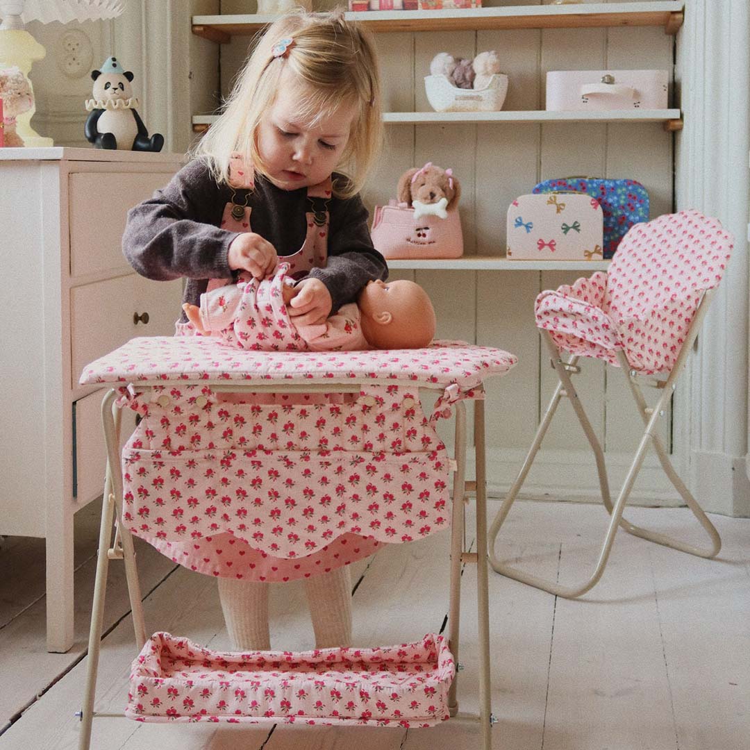 KS103774-ROSIE-ROSE | konges sløjd opvouwbare poppenverschoontafel - rosie rose | 2