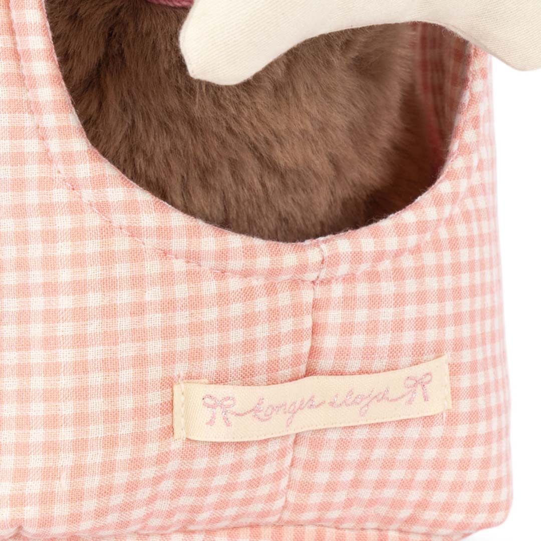 konges sløjd knuffelpuppy met draagtas - maude - 24 cm