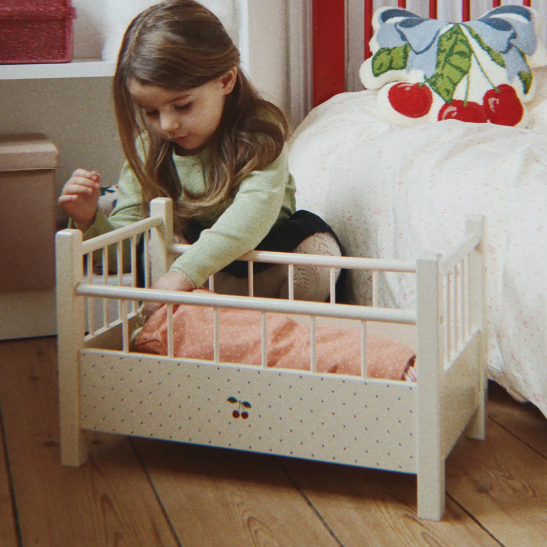 konges sløjd poppenbed big cherry - 46 cm | KS5953 | 2