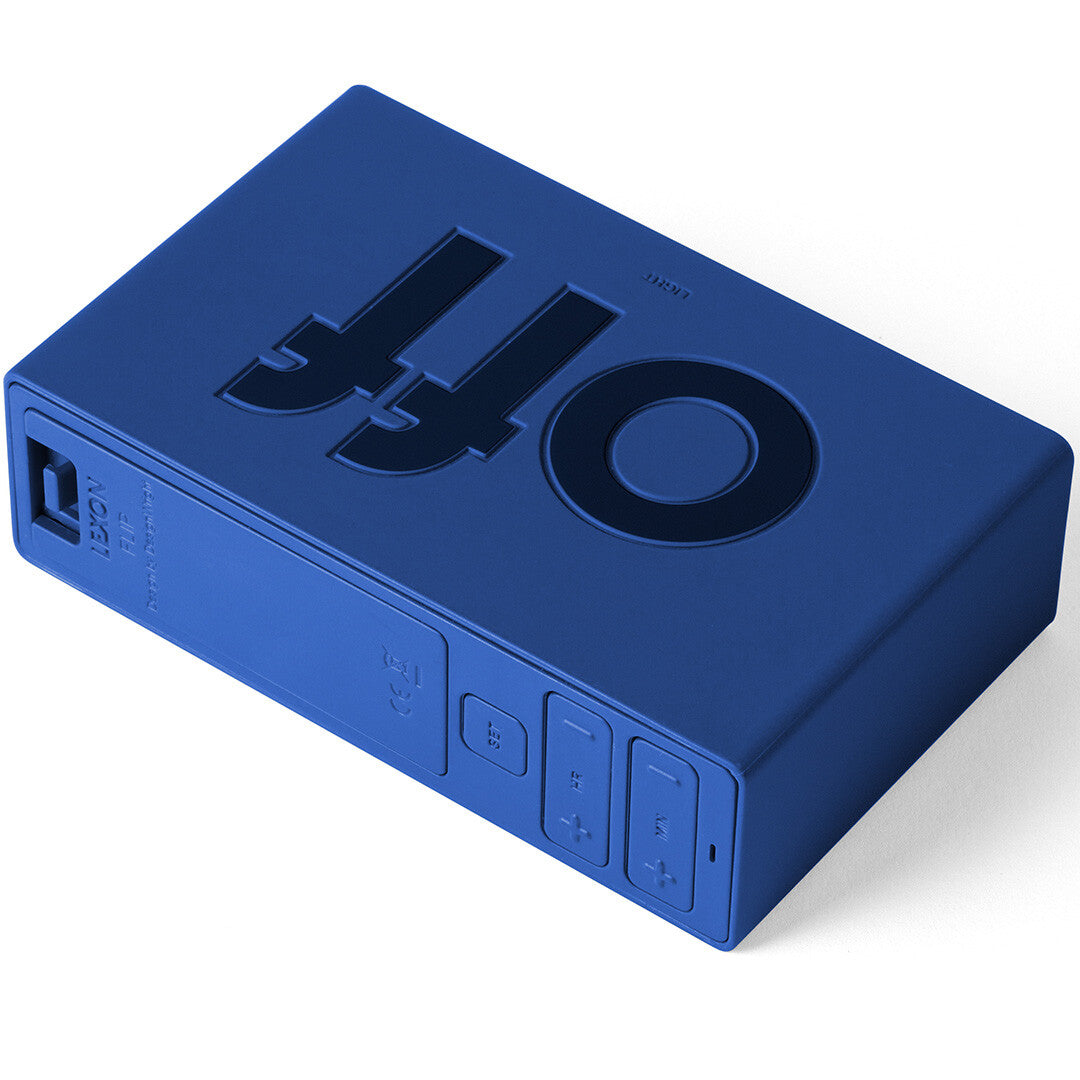 lexon flip classic digitale wekker - dark blue | LR157DB9 | 3