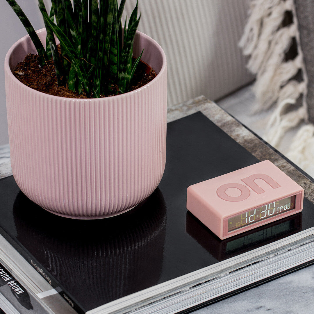 lexon flip classic digitale wekker - pink | LR157P4 | 5