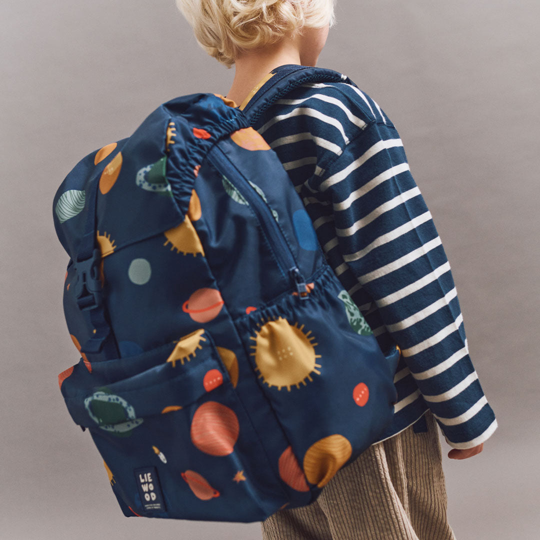 liewood-kinderrugtas-johnny-universe-classic-navy-36-cm_1