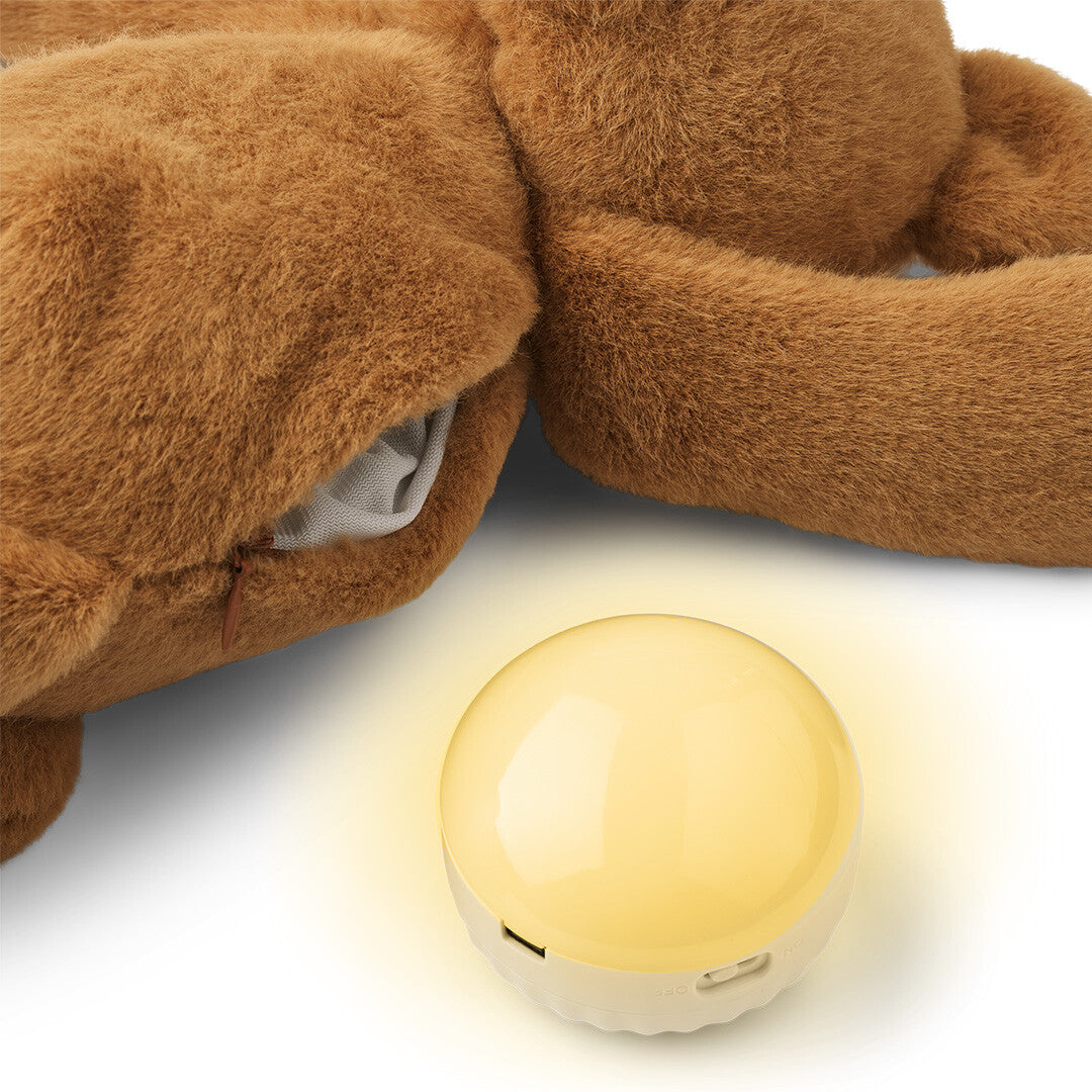 liewood knuffelbeer met nachtlamp en geluid - hattie - 23 cm | LW19537-3050 | 2