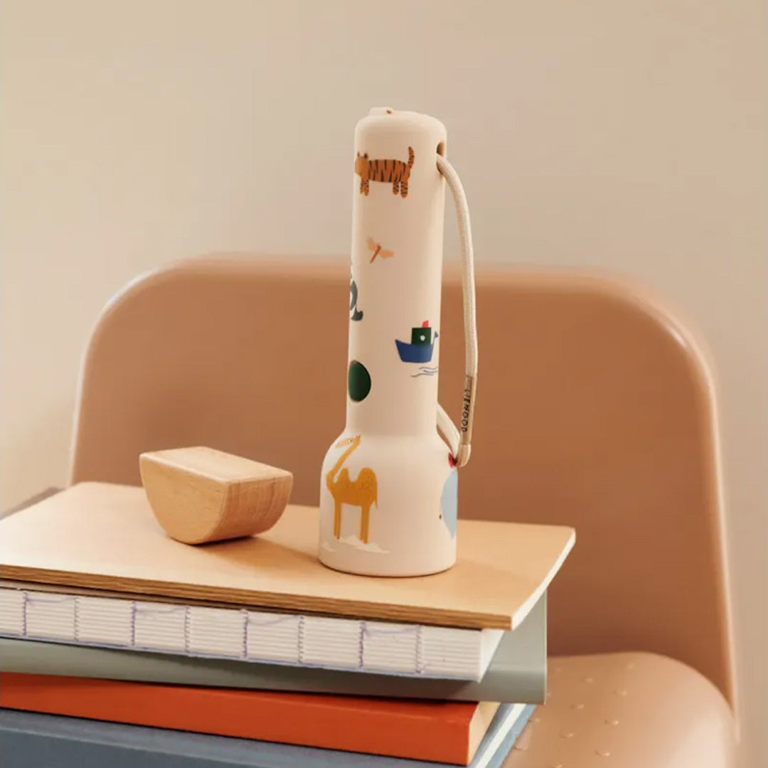 liewood oplaadbare zaklamp gry - around the world - sandy2