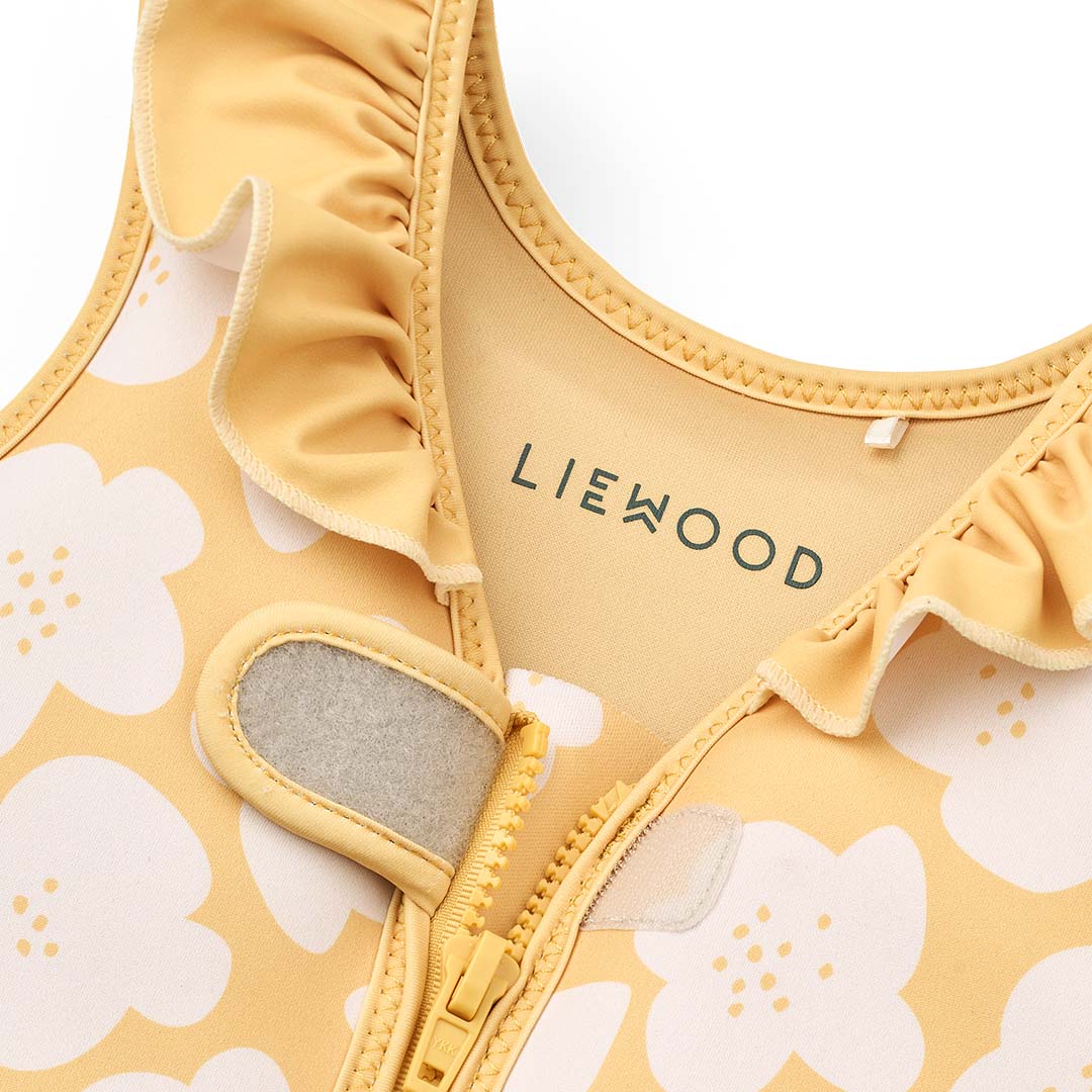 liewood zwemvest dove met ruches - flower - lemon yellow - 19-30 kg | LW20501 | 5