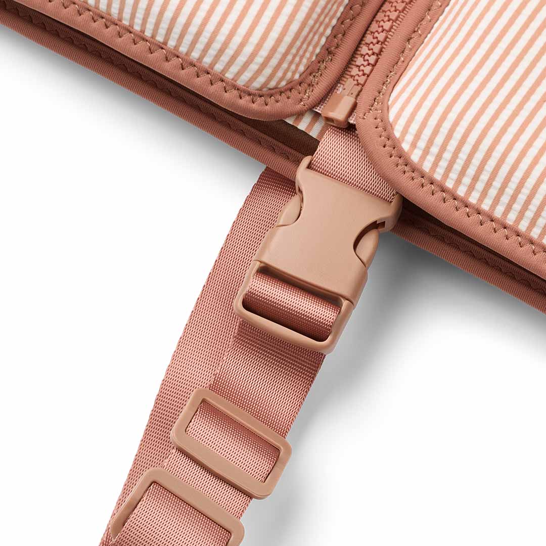 liewood zwemvest dove seersucker - pale tuscany - creme de la creme - 15-19 kg | LW20739 | 4