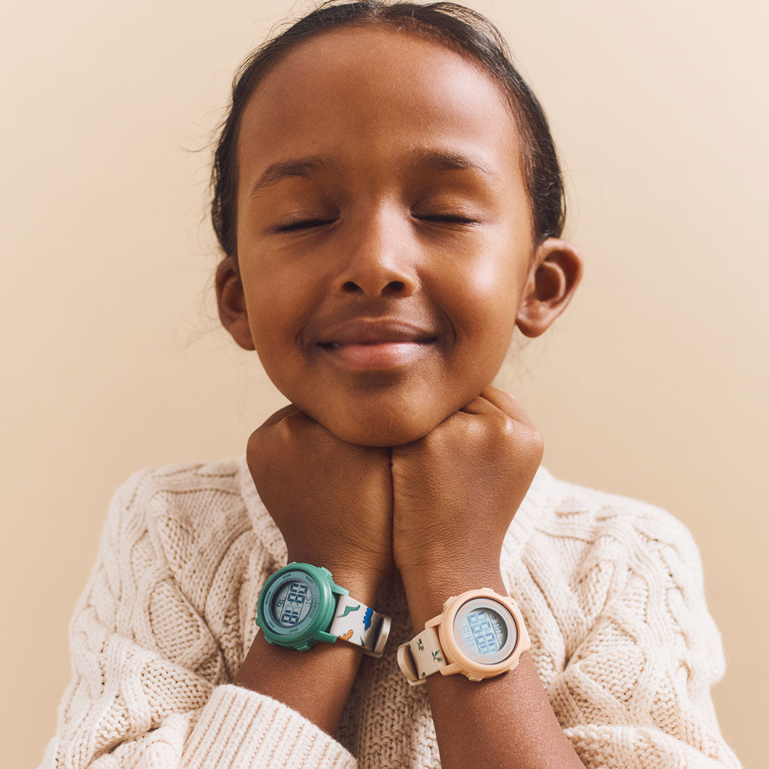 liewood kinderhorloge sussi lifestijl foto horloges op armpjes van kind | LW19819-2620 | 2