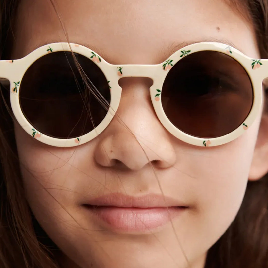 liewood kinderzonnebril darla - peach sea shell - 4-10 jaar | LW20087-1232 | 3