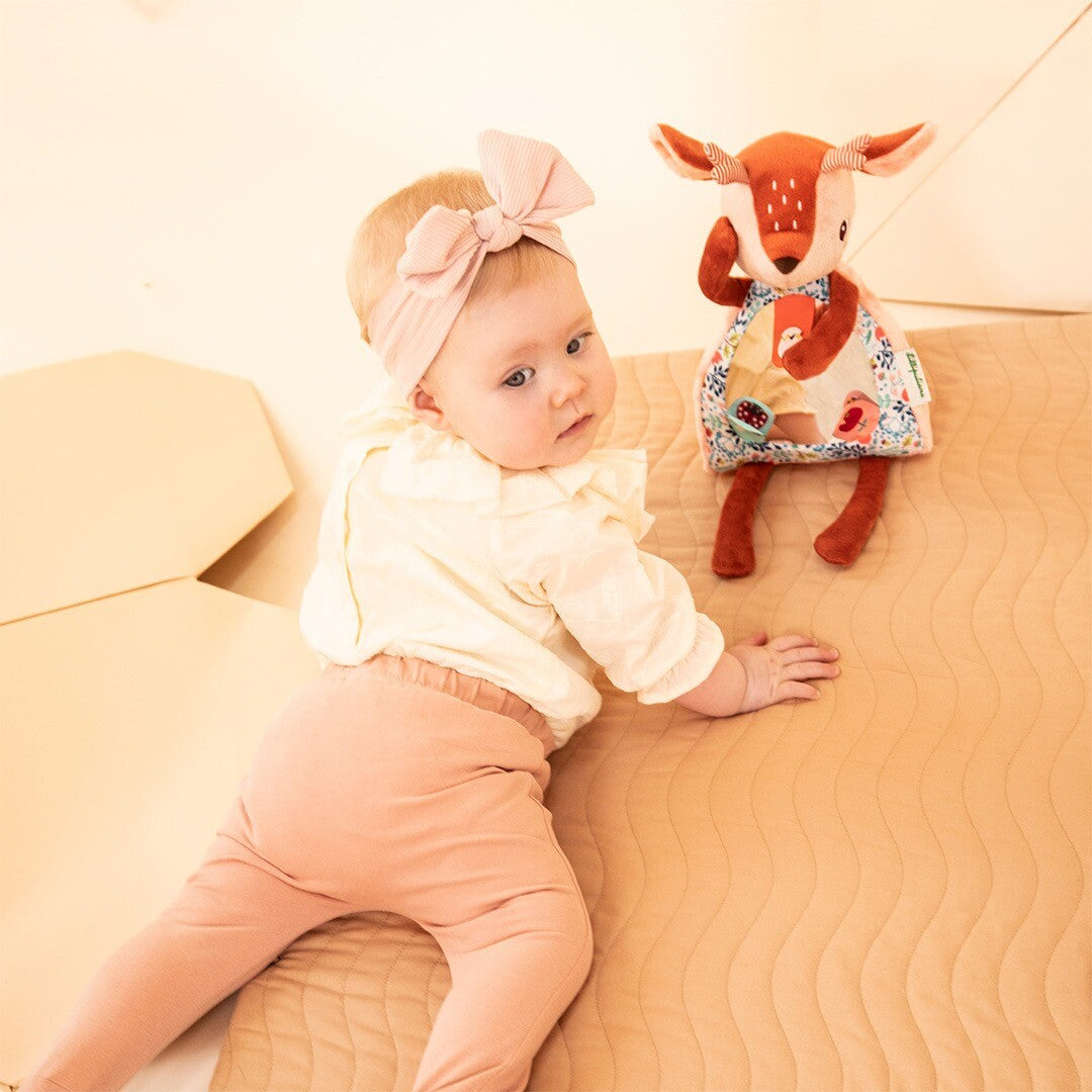 lilliputiens activiteitenknuffel - stella kiekeboe - 26 cm | 83551 | 5