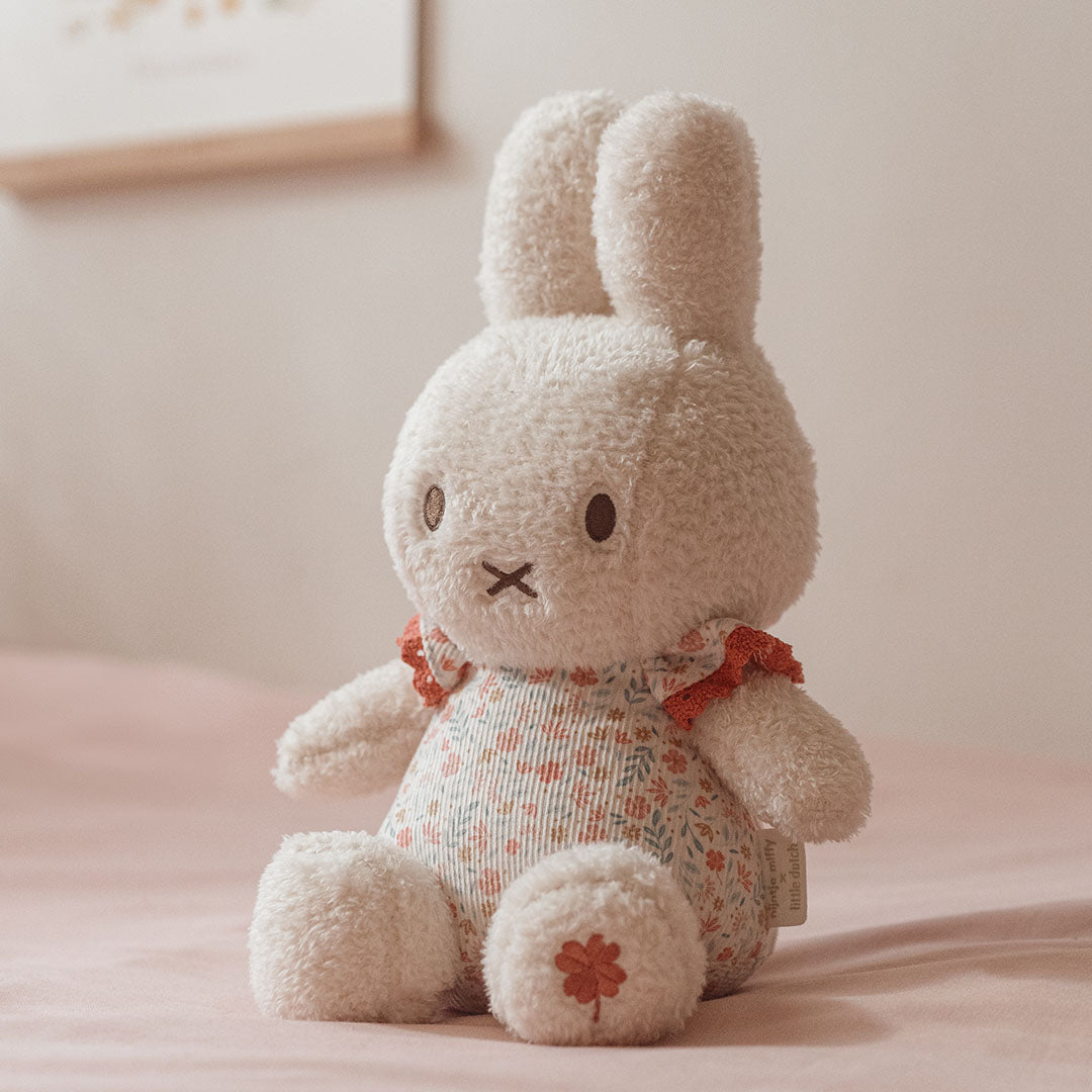 little dutch knuffelkonijn nijntje - lucky blossom - 20 cm | NIJN351 | 5