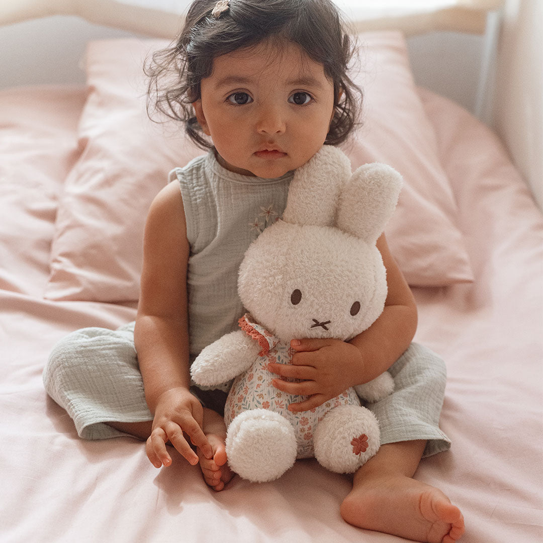 little dutch knuffelkonijn nijntje - lucky blossom - 30 cm | NIJN352 | 2