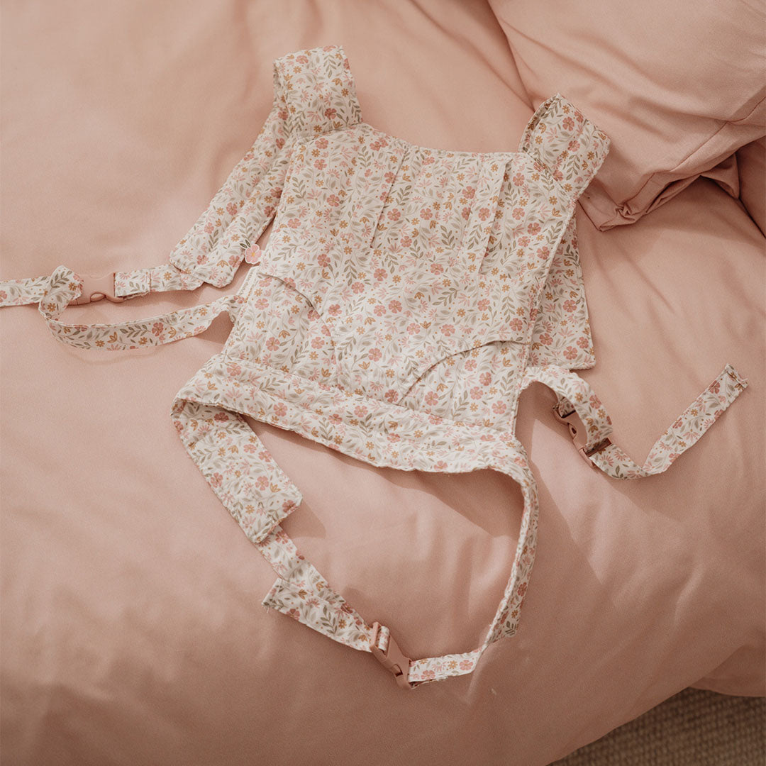 LD4590 | little dutch poppendraagzak - soft flowers | 5