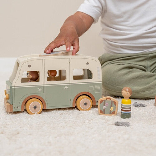 little dutch vintage camperbus met passagiers   | LD7125 | 3