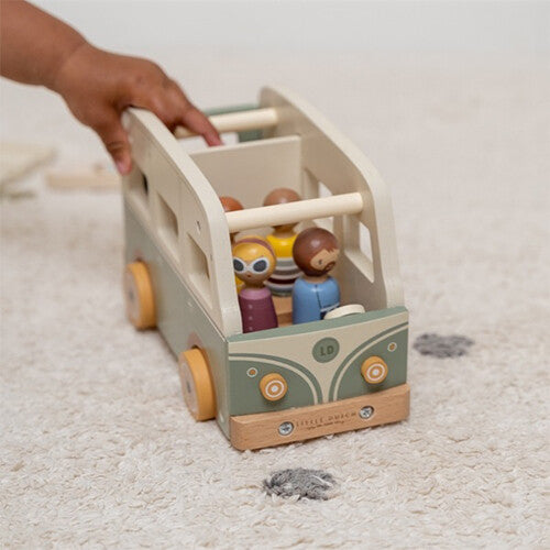 little dutch vintage camperbus met passagiers   | LD7125 | 7