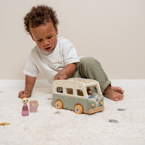 little dutch vintage camperbus met passagiers   | LD7125 | 8