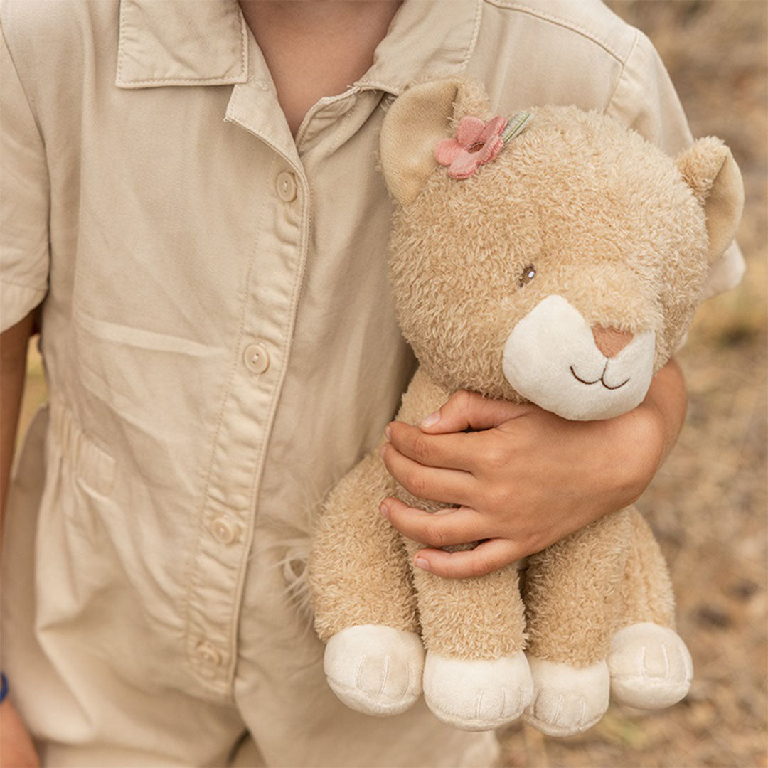 little dutch knuffelleeuwin safari friends - 17 cm | LD8357 | 2