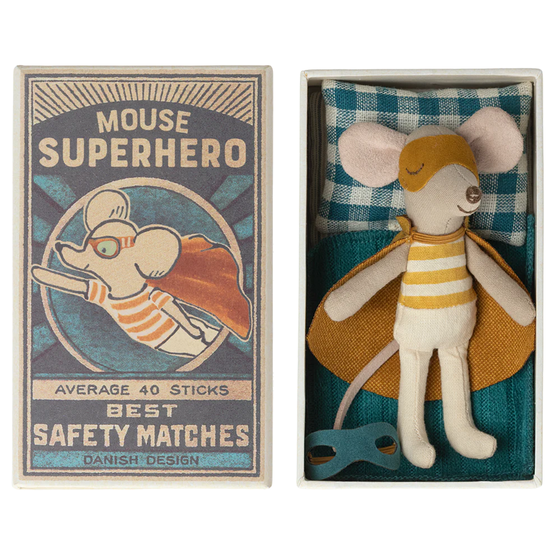 maileg knuffelmuis kleine broer- superheld - 11 cm  | 17-3101-00 | 0
