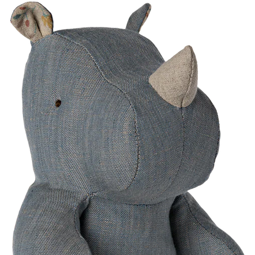maileg safari friends neushoorn - blue sand - 23 cm | 16-4602-00 | 1
