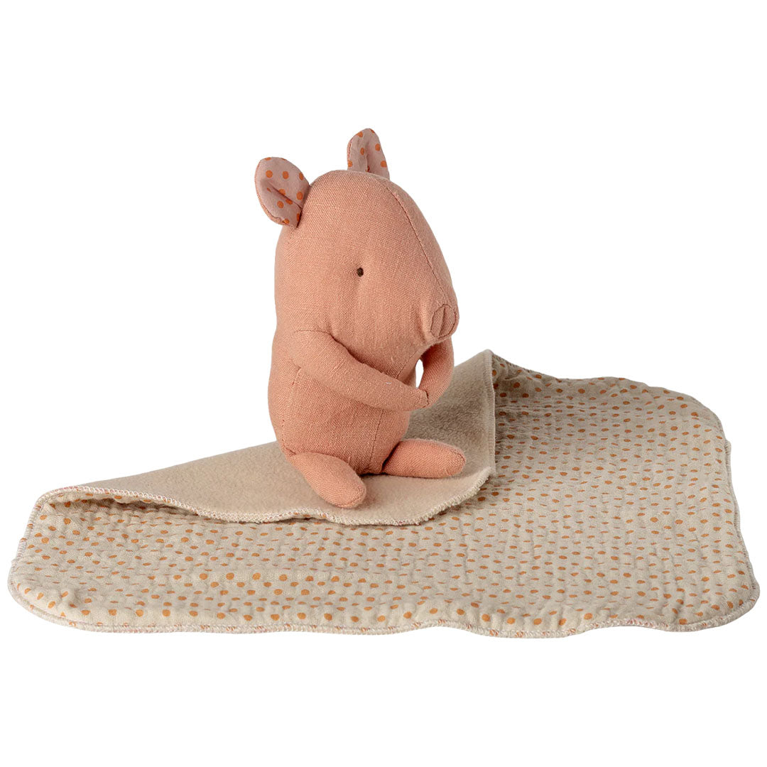 maileg knuffeldoek biggetje lullaby friends - rose - 12 cm | 16-6973-00 | 2