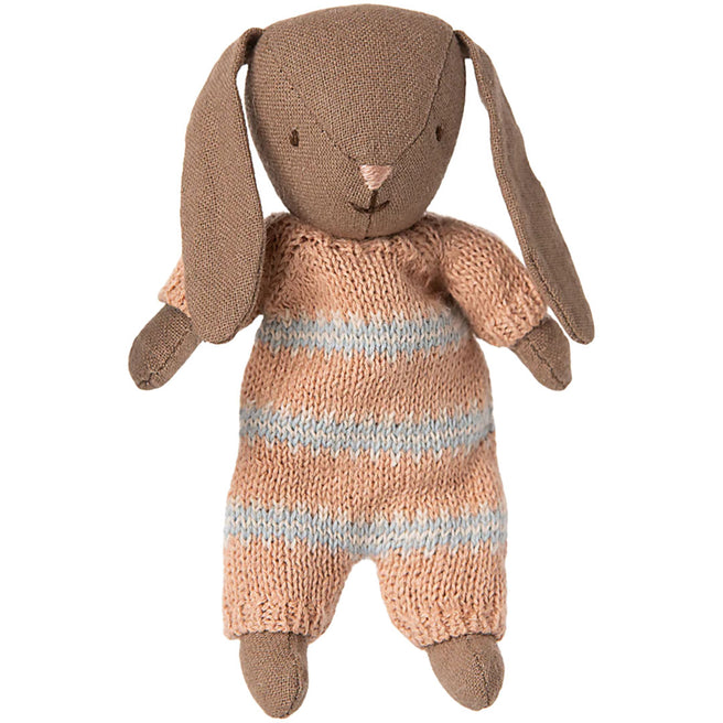 maileg knuffelkonijn micro - bruin - dusty rose gebreid pakje - 11 cm | 16-5023-00 | 0