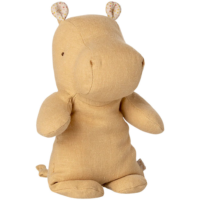 Maileg knuffelnijlpaard in crèmekleur met oren met stippenpatroon.