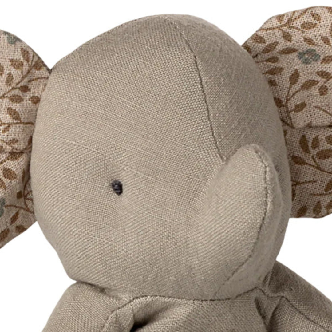 maileg knuffelolifant safari friends - iron grey - 12 cm | 16-5607-00 | 1