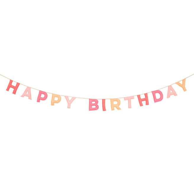 Meri Meri Happy Birthday slinger van roze en oranje viltletters aan een touw.