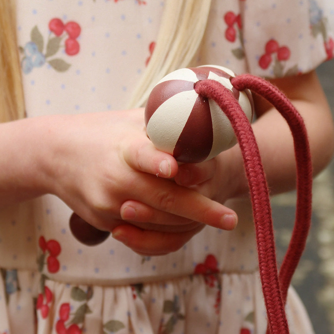 konges sløjd springtouw - mon amour red | KS104872 | 2