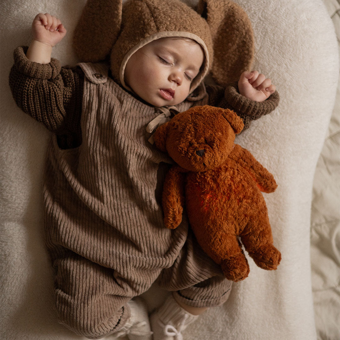 moonie 2.0 next gen knuffelbeer met nachtlamp en geluid – caramel natur – 28 cm | MCR2 | 2