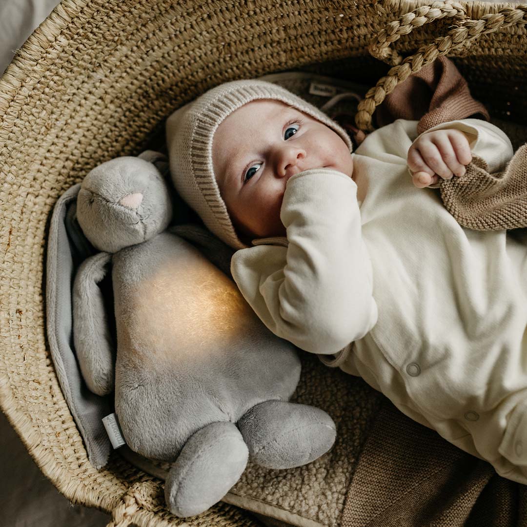 moonie 2.0 next gen knuffelkonijn met nachtlamp en geluid - silver - 28 cm | KSI2 | 1